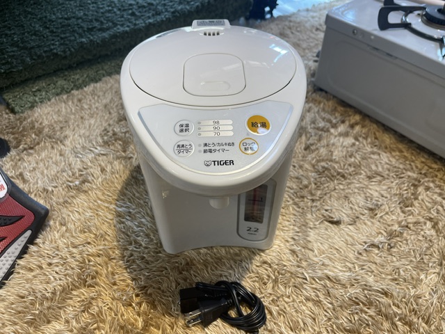 タイガー マイコン電動ポット PDR-G221 中古 本体正面（リサイクルショップ八光・鹿児島市田上）
