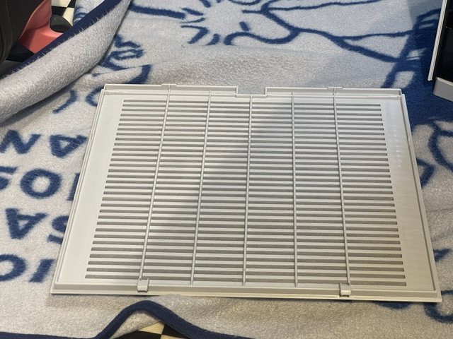 ダイキン MCK70ZKS-W から取り外した背面パネル